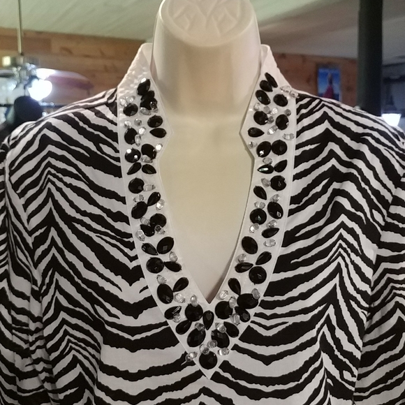 Katherine New York top - Picture 2 of 10